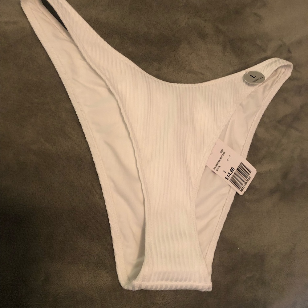 High-leg Ribbed Swim Bottom